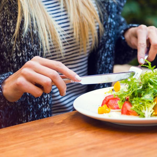 Eating in the Daytime May Improve Depression and Anxiety for People that Work Night Shifts